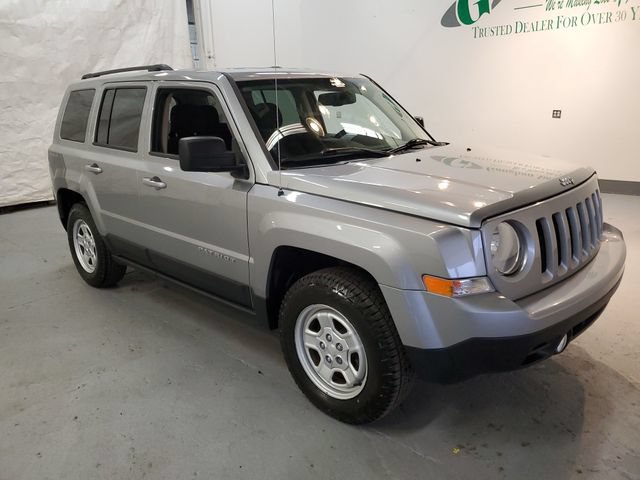 Used 2014 Jeep Patriot Sport w/ Power Value Group AWD/4WD image 8