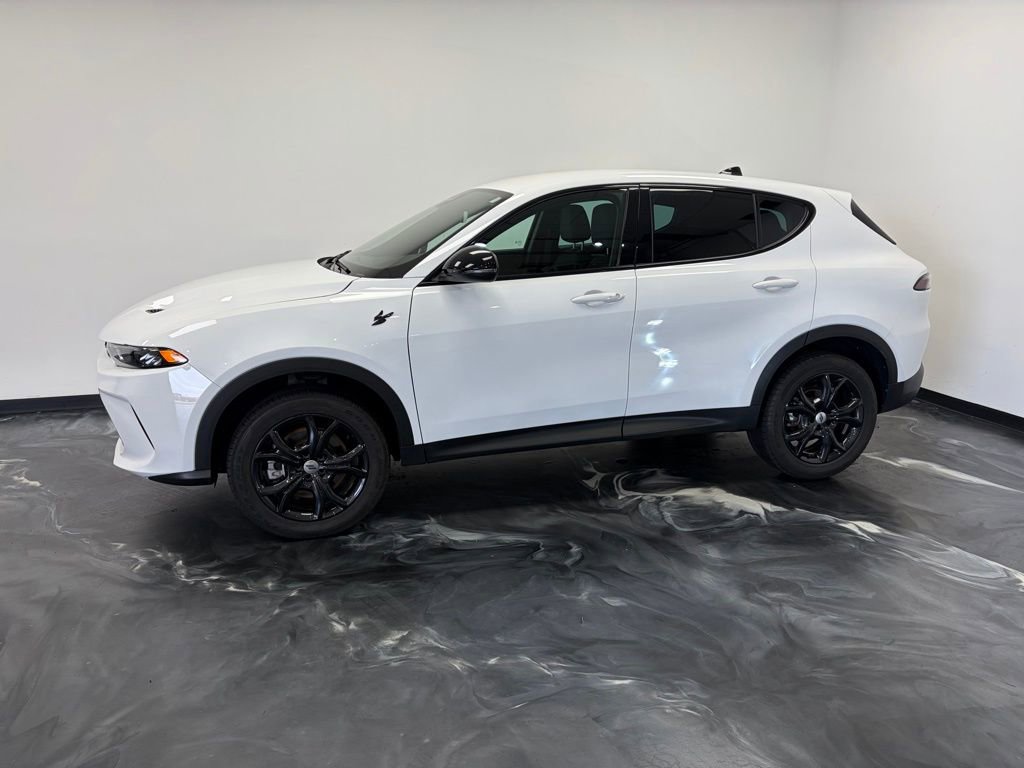 Used 2024 Dodge Hornet GT w/ GT Blacktop Package image 19