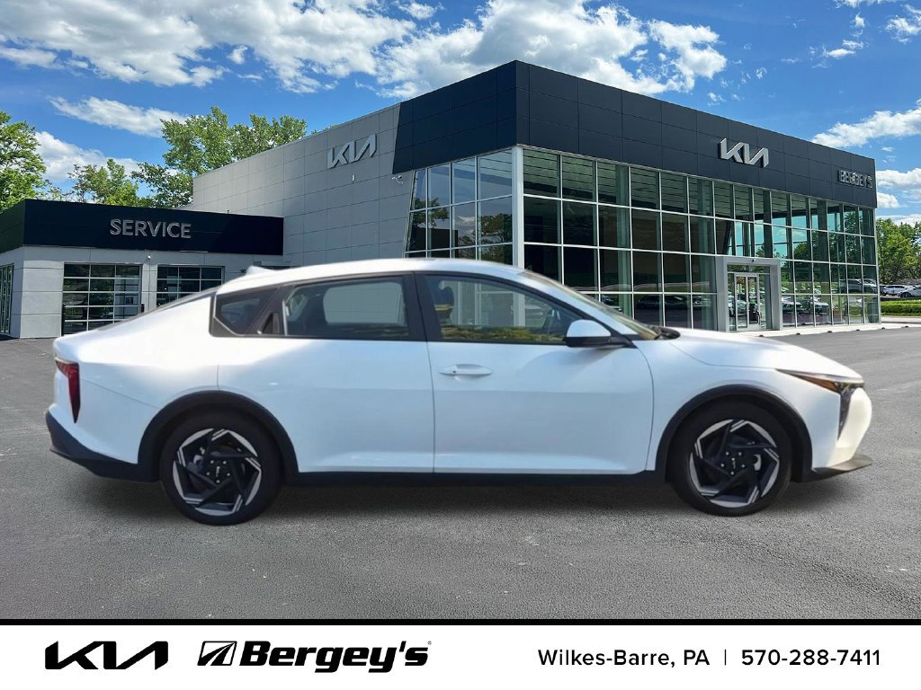 Certified 2025 Kia K4 EX FWD image 10
