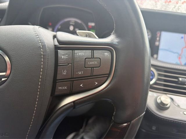 Used 2018 Lexus LS 500h AWD w/ Luxury Package image 32