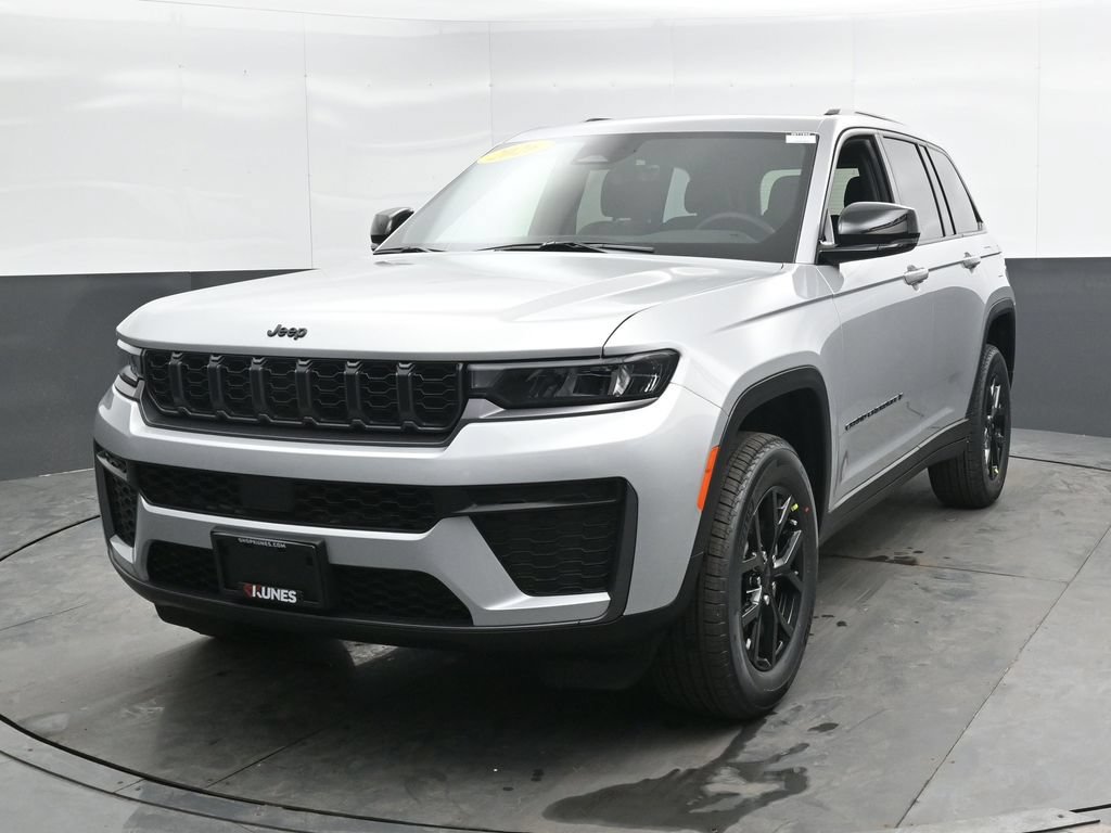 New 2026 Jeep Grand Cherokee Altitude AWD/4WD image 8