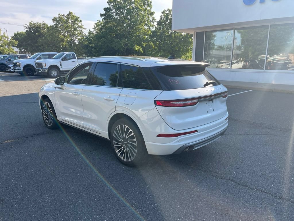Used 2022 Lincoln Corsair AWD w/ Premium Package image 6