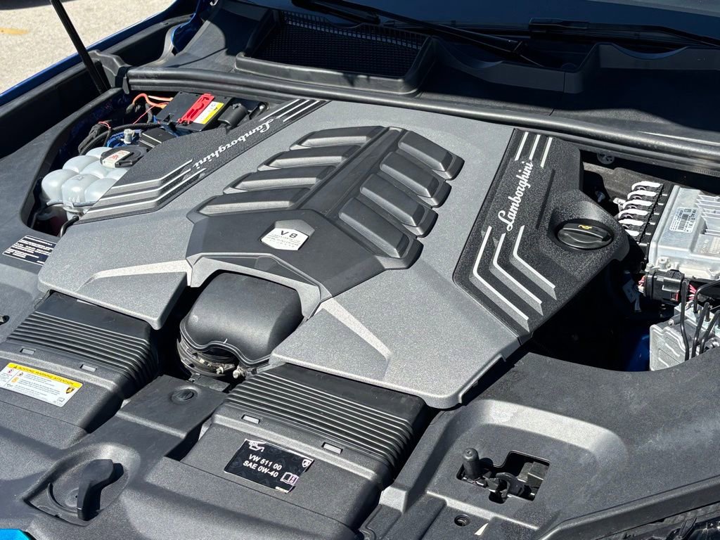 Used 2022 Lamborghini Urus AWD/4WD image 47