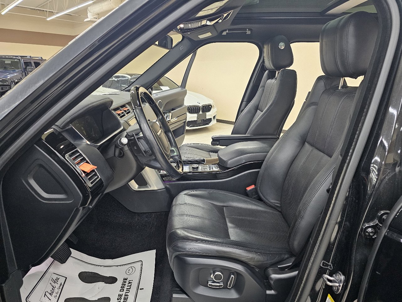 Used 2016 Land Rover Range Rover HSE image 19