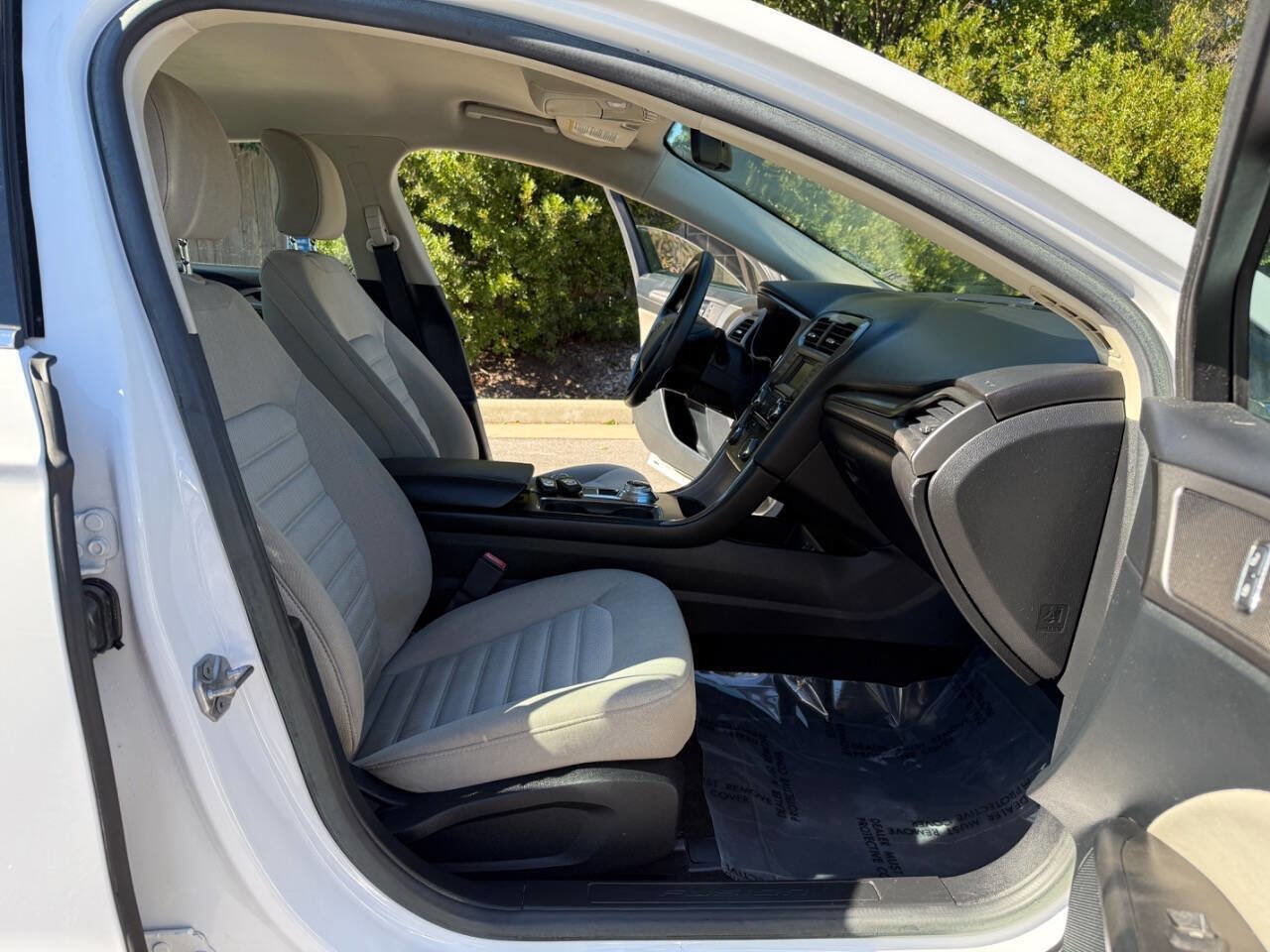 Used 2017 Ford Fusion S image 20