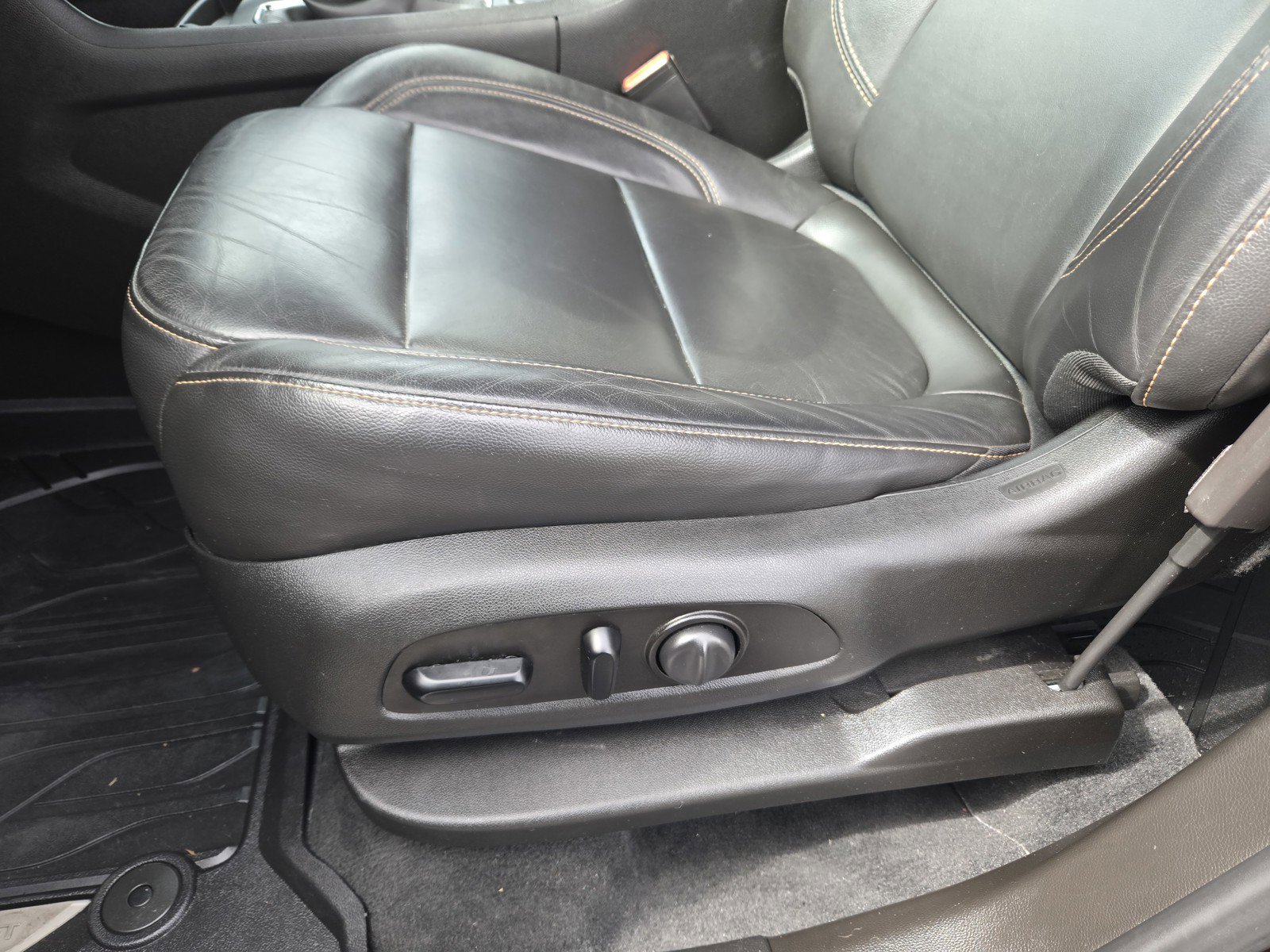 Used 2021 Chevrolet Traverse RS w/ LPO, Floor Liner Package image 14