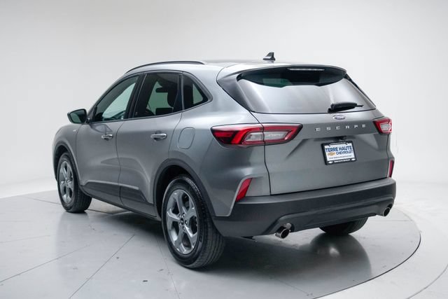 Used 2025 Ford Escape ST-Line FWD image 4