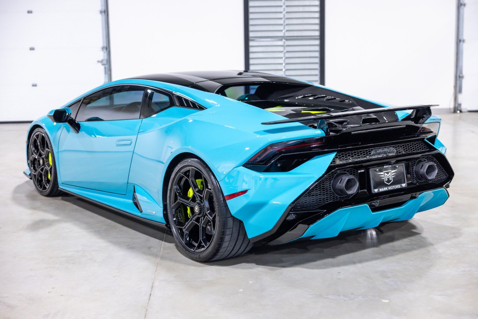 Used 2024 Lamborghini Huracan Tecnica RWD image 7