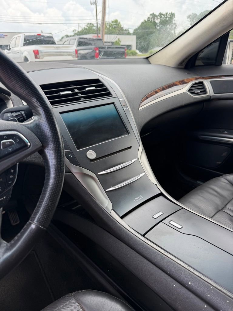 Used 2014 Lincoln MKZ AWD w/ Equipment Group 102A Reserve image 17