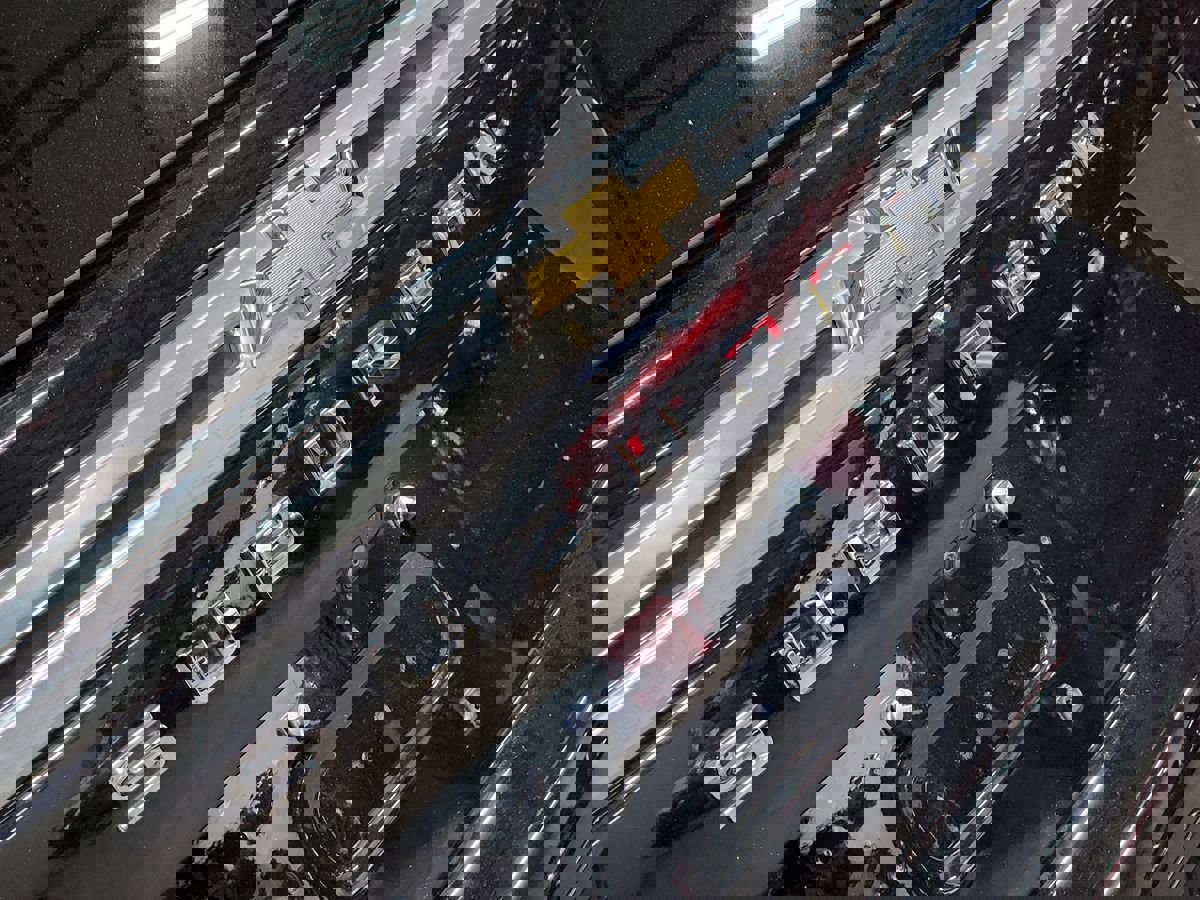 Used 2023 Chevrolet Suburban High Country image 25