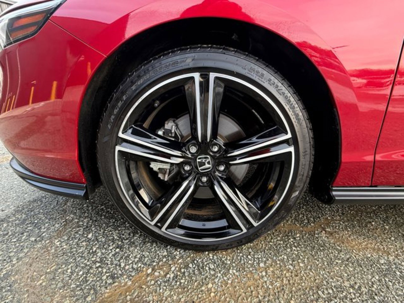 Used 2025 Honda Accord Sport image 9