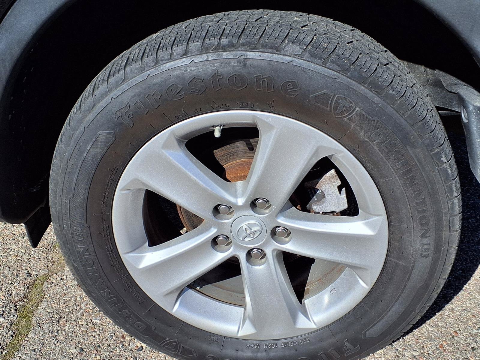 Used 2013 Toyota RAV4 XLE AWD/4WD image 9