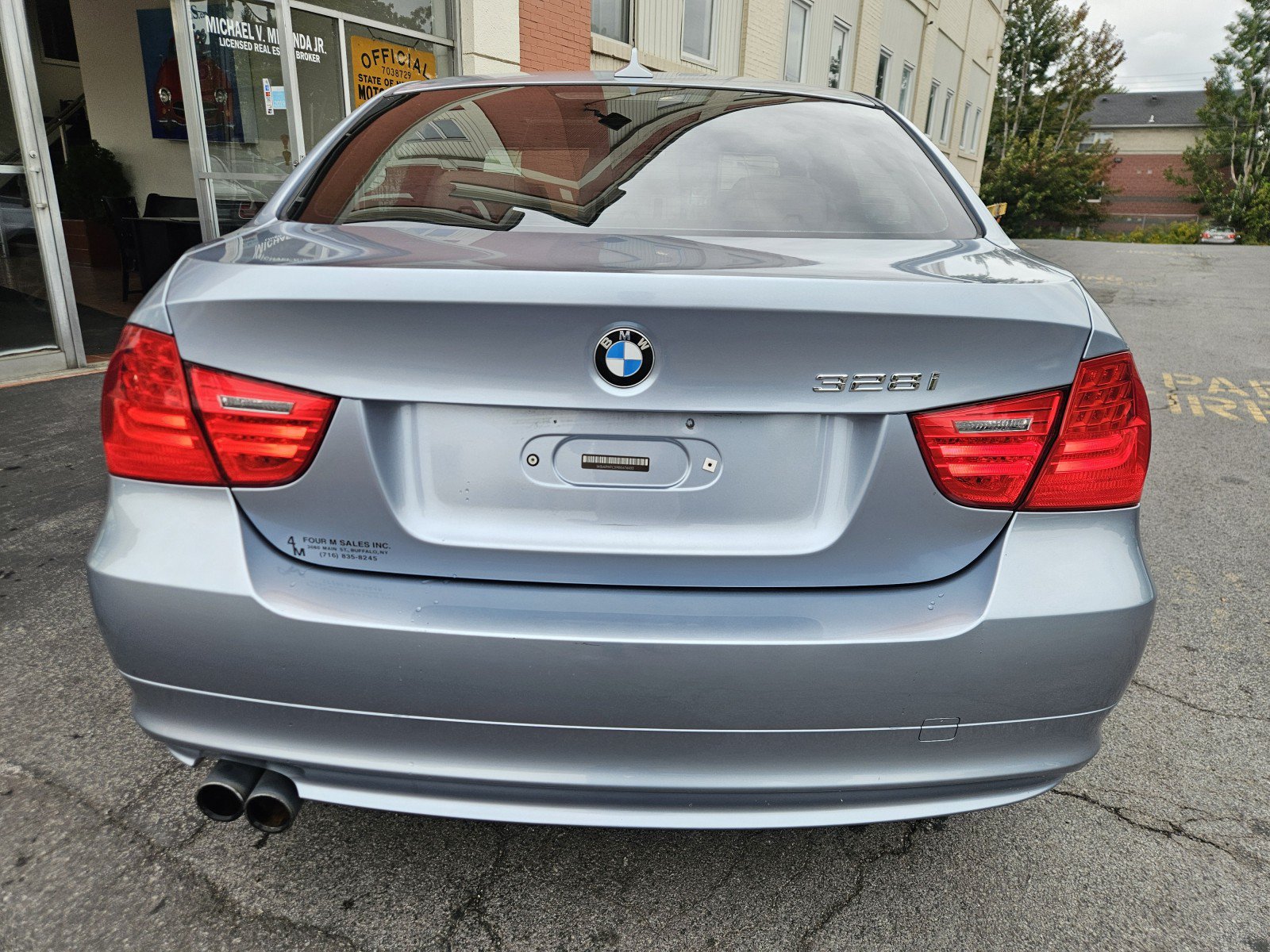 Used 2011 BMW 328i Sedan RWD image 8