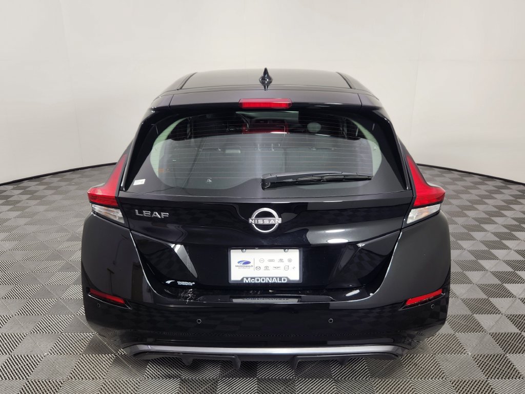 Used 2025 Nissan Leaf S FWD image 4