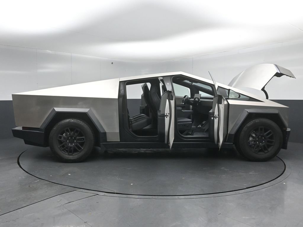 Used 2024 Tesla Cybertruck AWD Crew Cab image 49