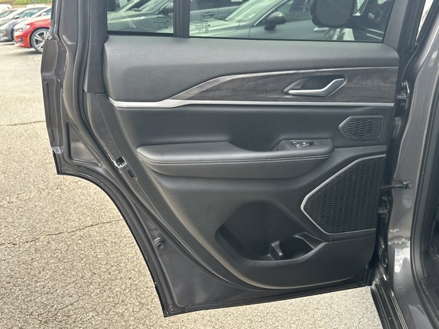 Certified 2024 Jeep Grand Cherokee Limited 4xe w/ Trailer Tow Package AWD/4WD image 23