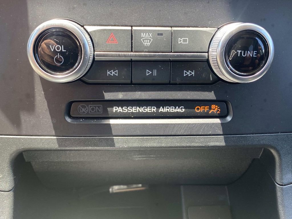 Used 2024 Ford Edge Titanium image 31