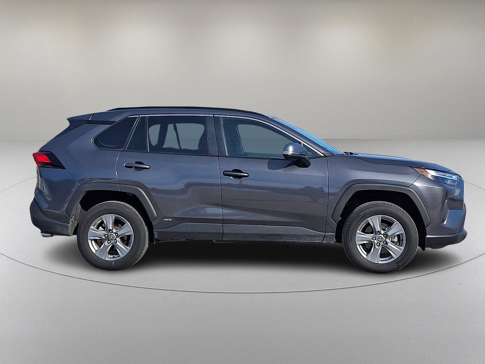 Used 2025 Toyota RAV4 XLE image 12