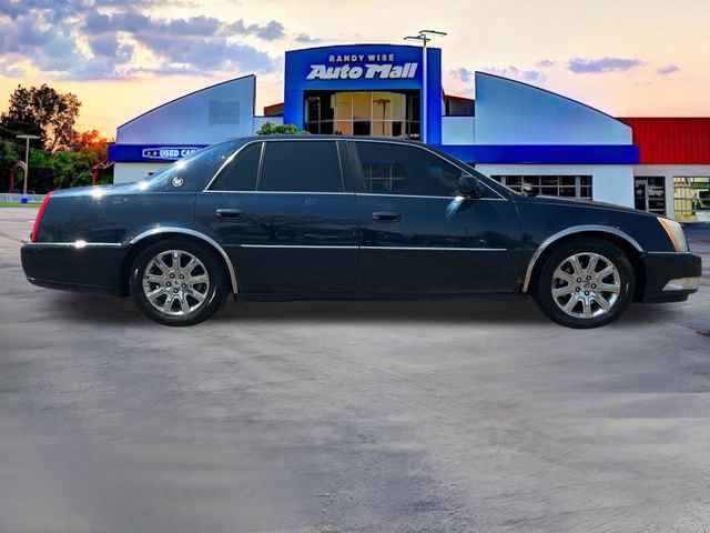 Used 2009 Cadillac DTS FWD image 7