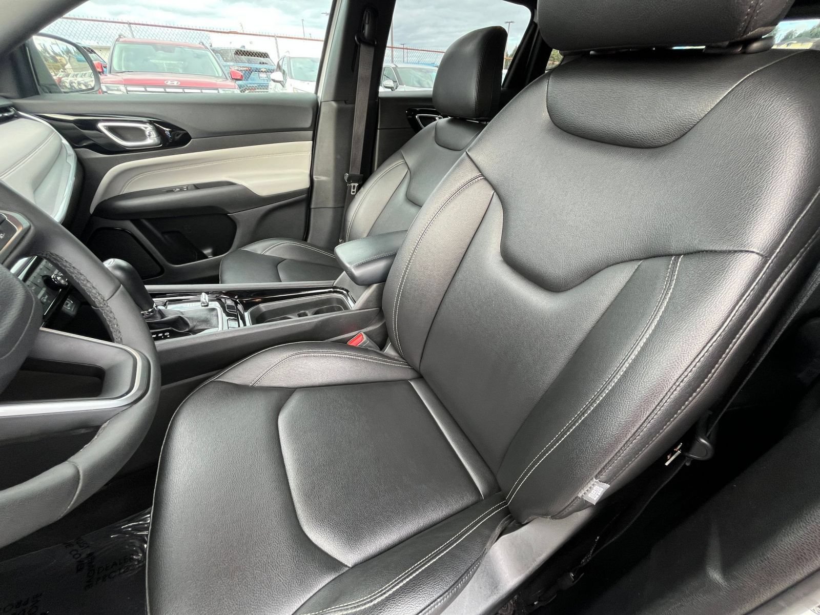 Used 2025 Jeep Compass Limited AWD/4WD image 36