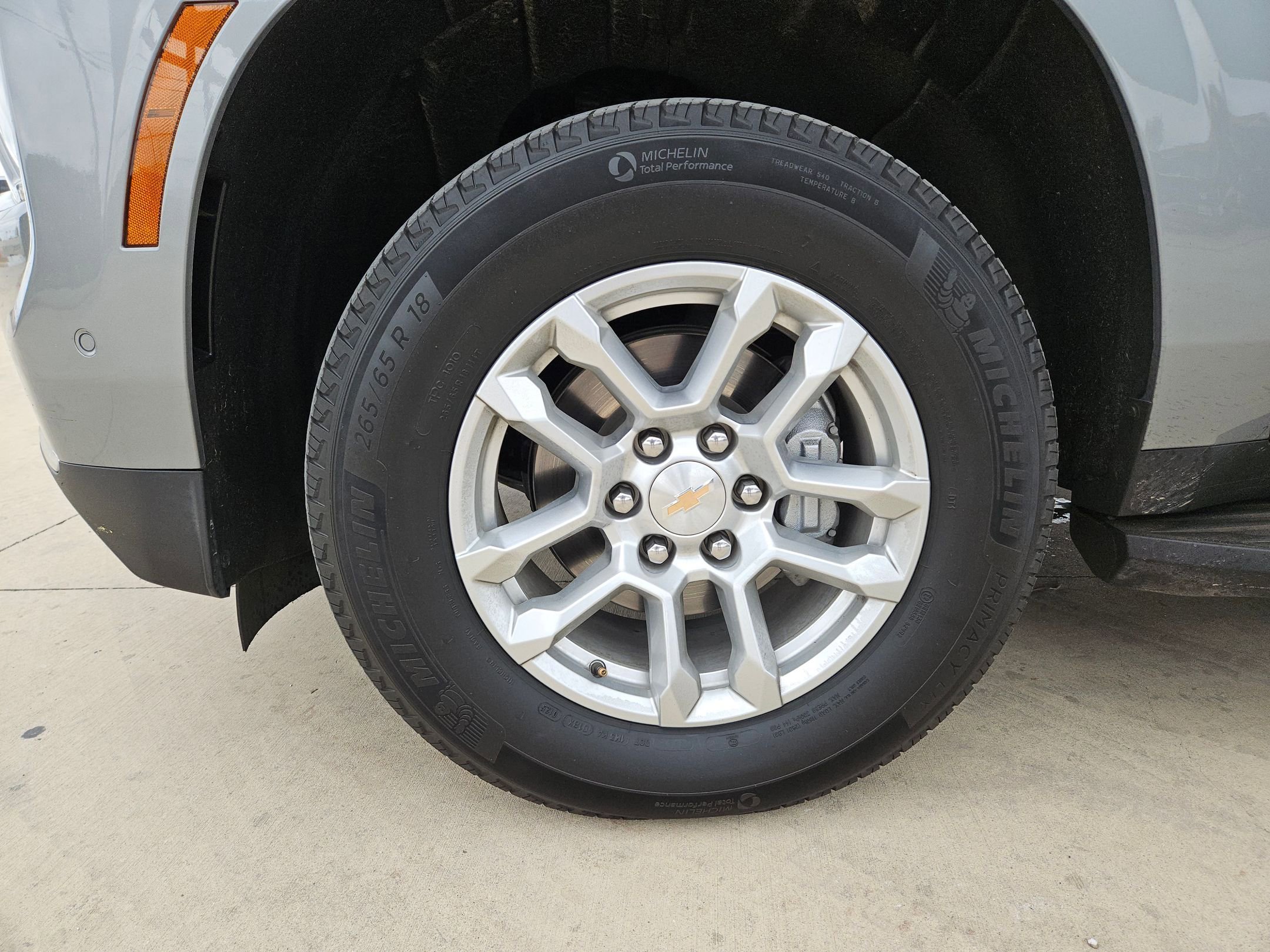 Certified 2025 Chevrolet Suburban LT AWD/4WD image 31
