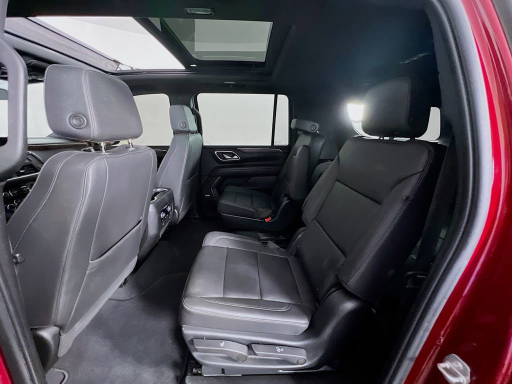 Used 2023 Chevrolet Suburban Z71 w/ Luxury Package AWD/4WD image 24
