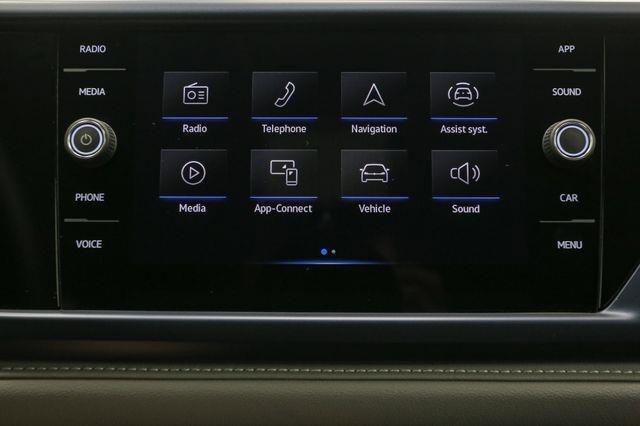 Certified 2024 Volkswagen Taos SE image 27