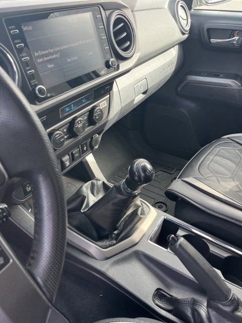 Used 2021 Toyota Tacoma TRD Off-Road w/ Technology Package image 14