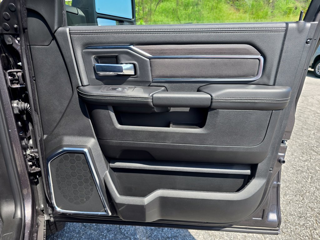 New 2026 RAM 3500 Laramie w/ Sport Appearance Package AWD/4WD image 36