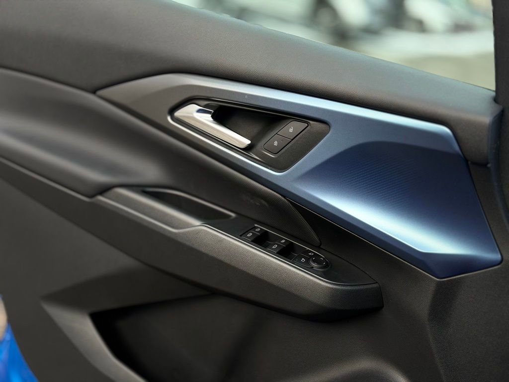 New 2026 Chevrolet Equinox EV LT image 19