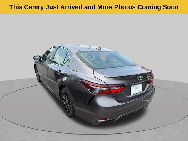 Used 2024 Toyota Camry SE FWD image 3