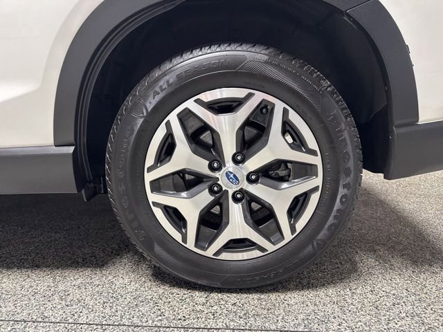 Used 2022 Subaru Forester Premium image 18