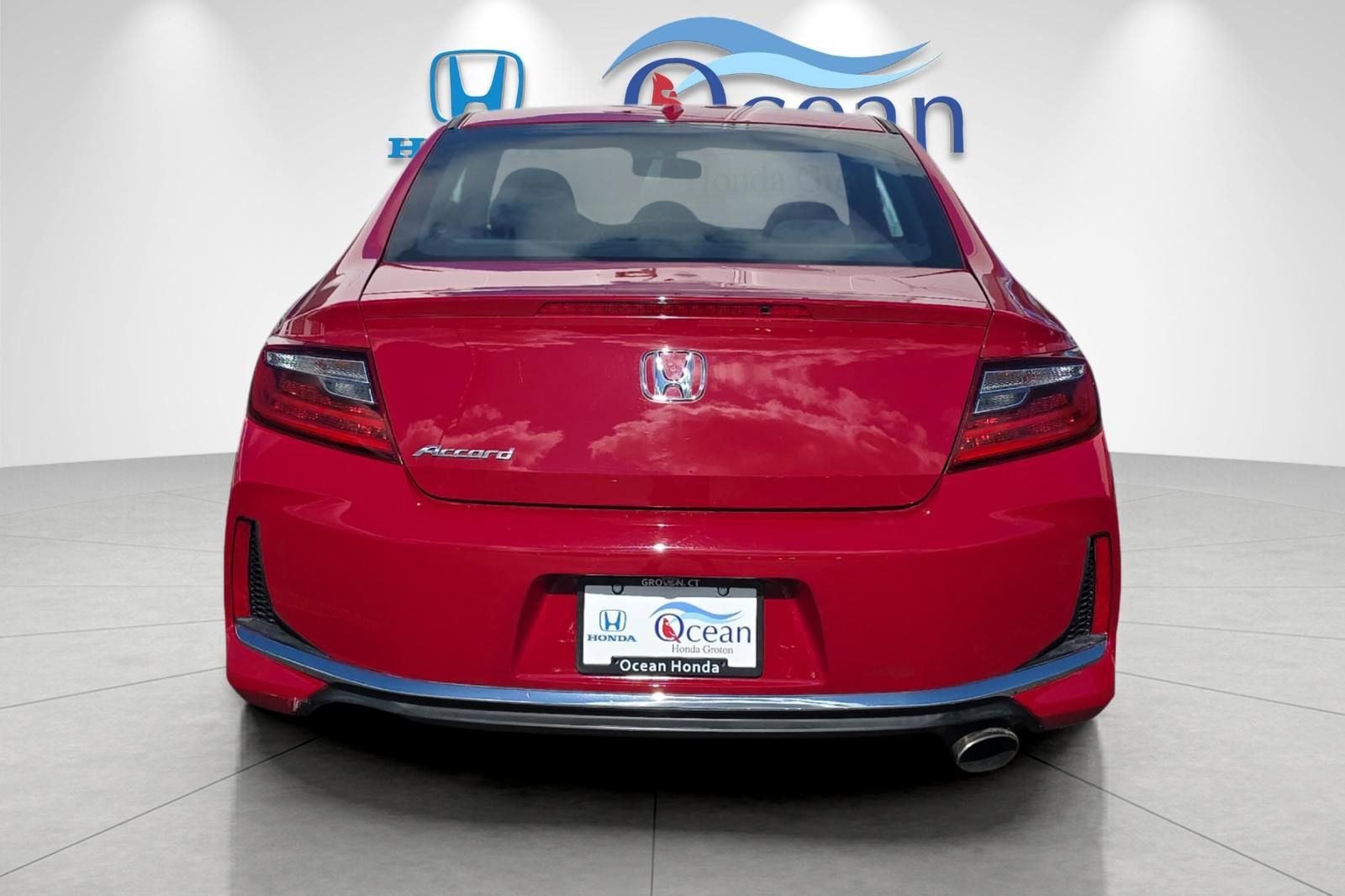 Used 2017 Honda Accord EX image 4
