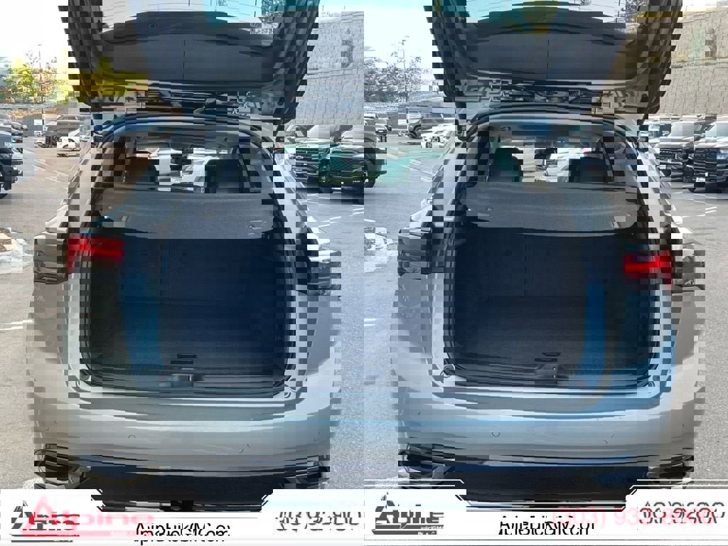 Used 2023 Buick Envision Essence w/ Sport Touring Package image 19