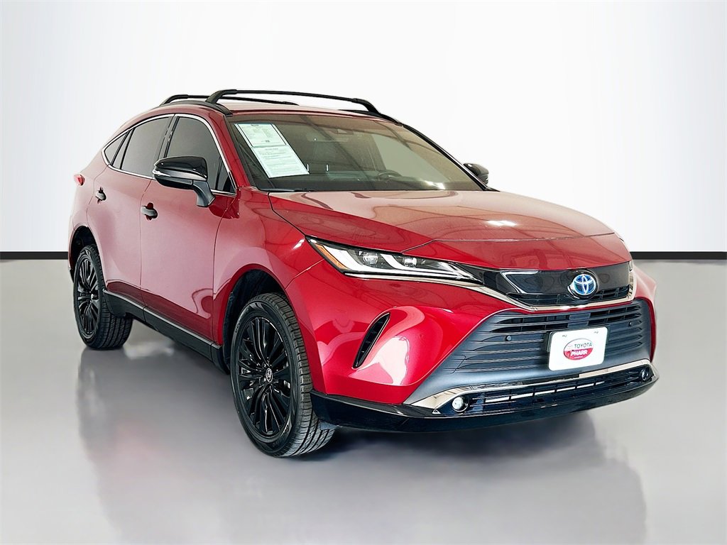 Used 2023 Toyota Venza Nightshade image 3