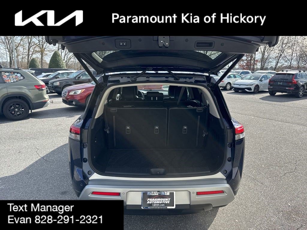 Used 2022 Nissan Pathfinder SL w/ SL Black Package image 7