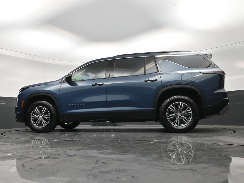 Used 2026 Chevrolet Traverse LT FWD image 21