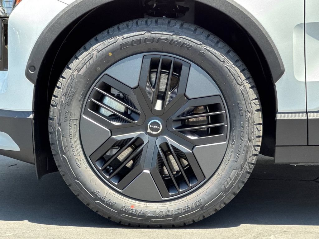 New 2026 Volvo EX30 Cross Country Ultra w/ Protection Package Premier AWD/4WD image 24