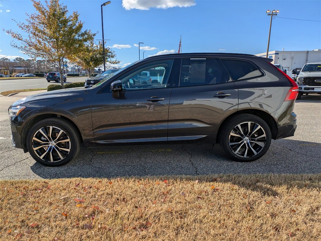 Certified 2025 Volvo XC60 B5 Plus image 7