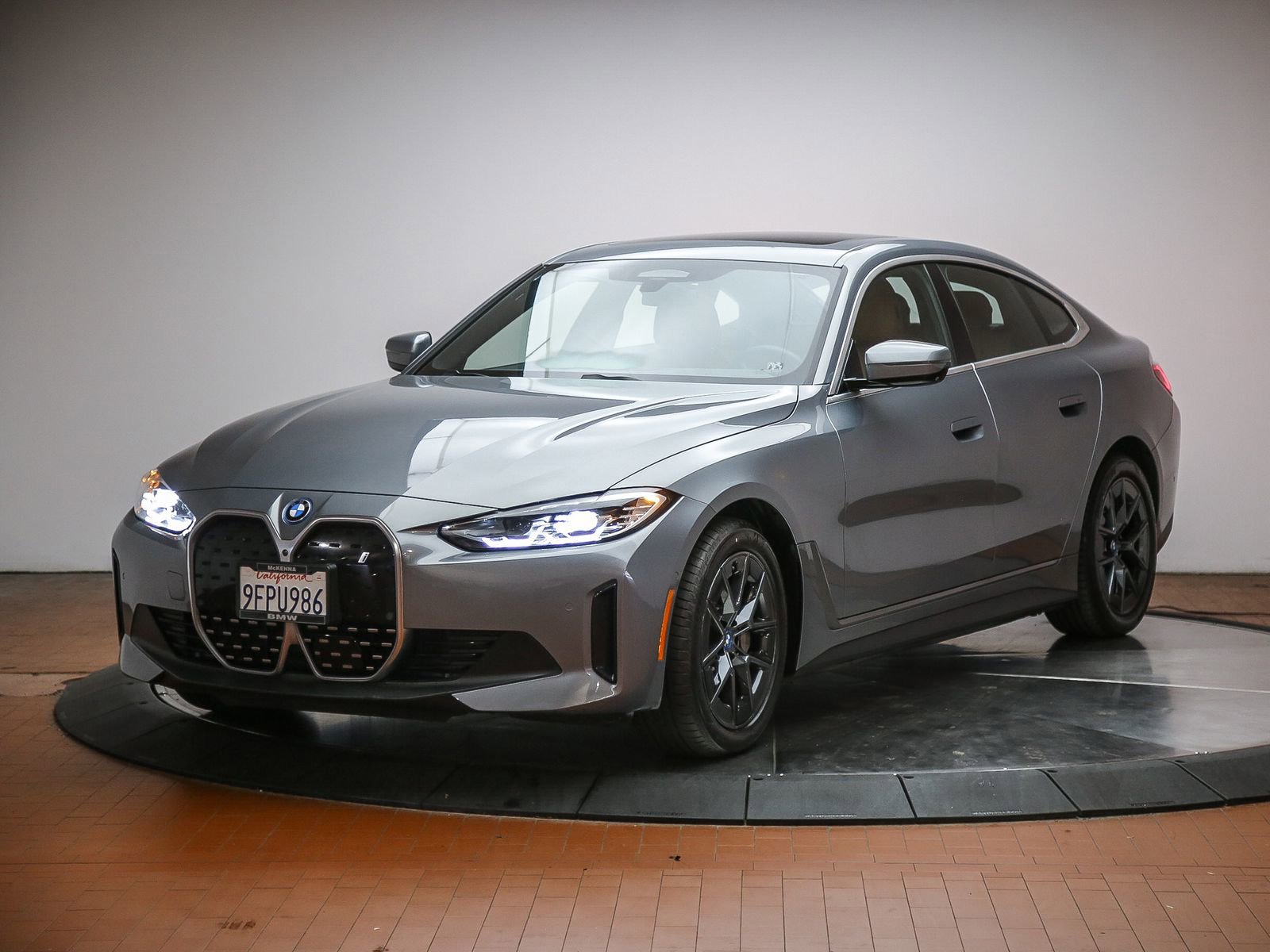 Certified 2023 BMW i4 eDrive35 RWD image 1