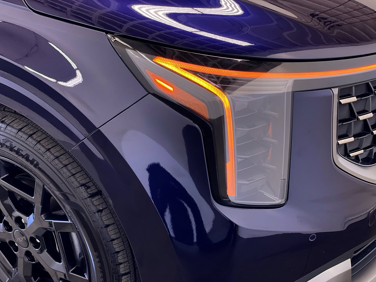 New 2027 Kia Carnival EX FWD image 11