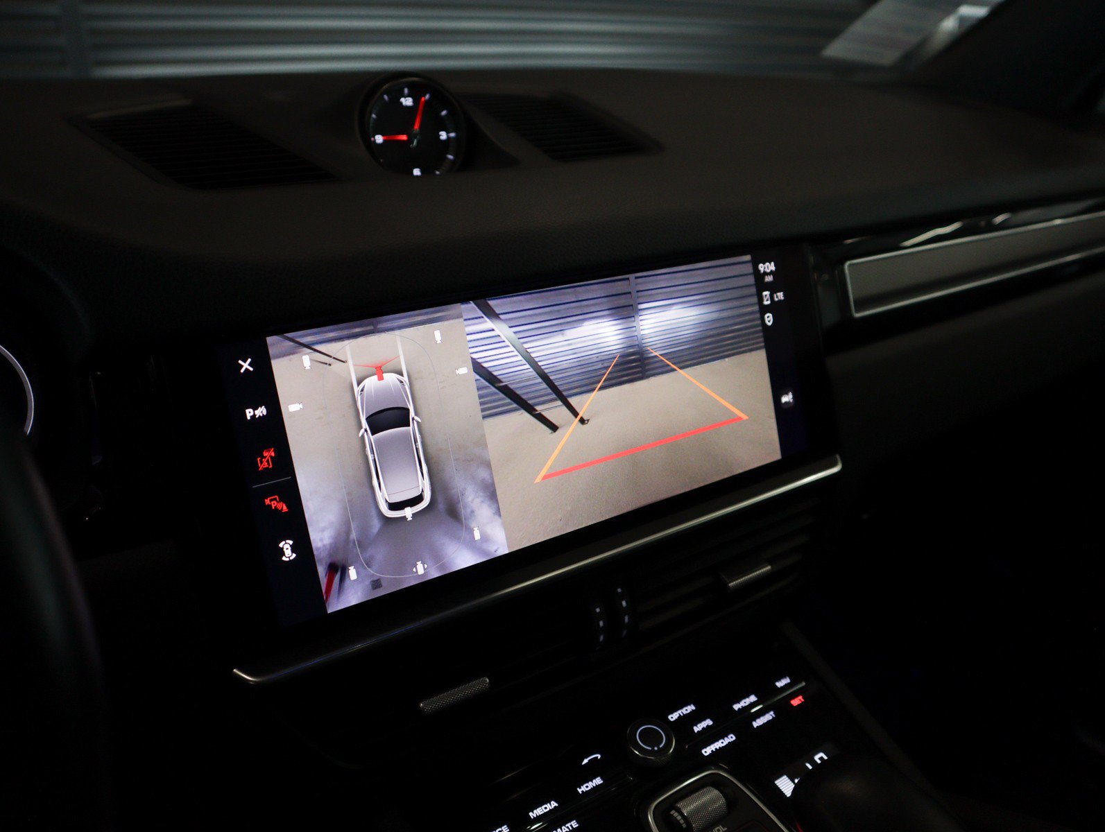 Certified 2023 Porsche Cayenne Platinum Edition AWD/4WD image 21