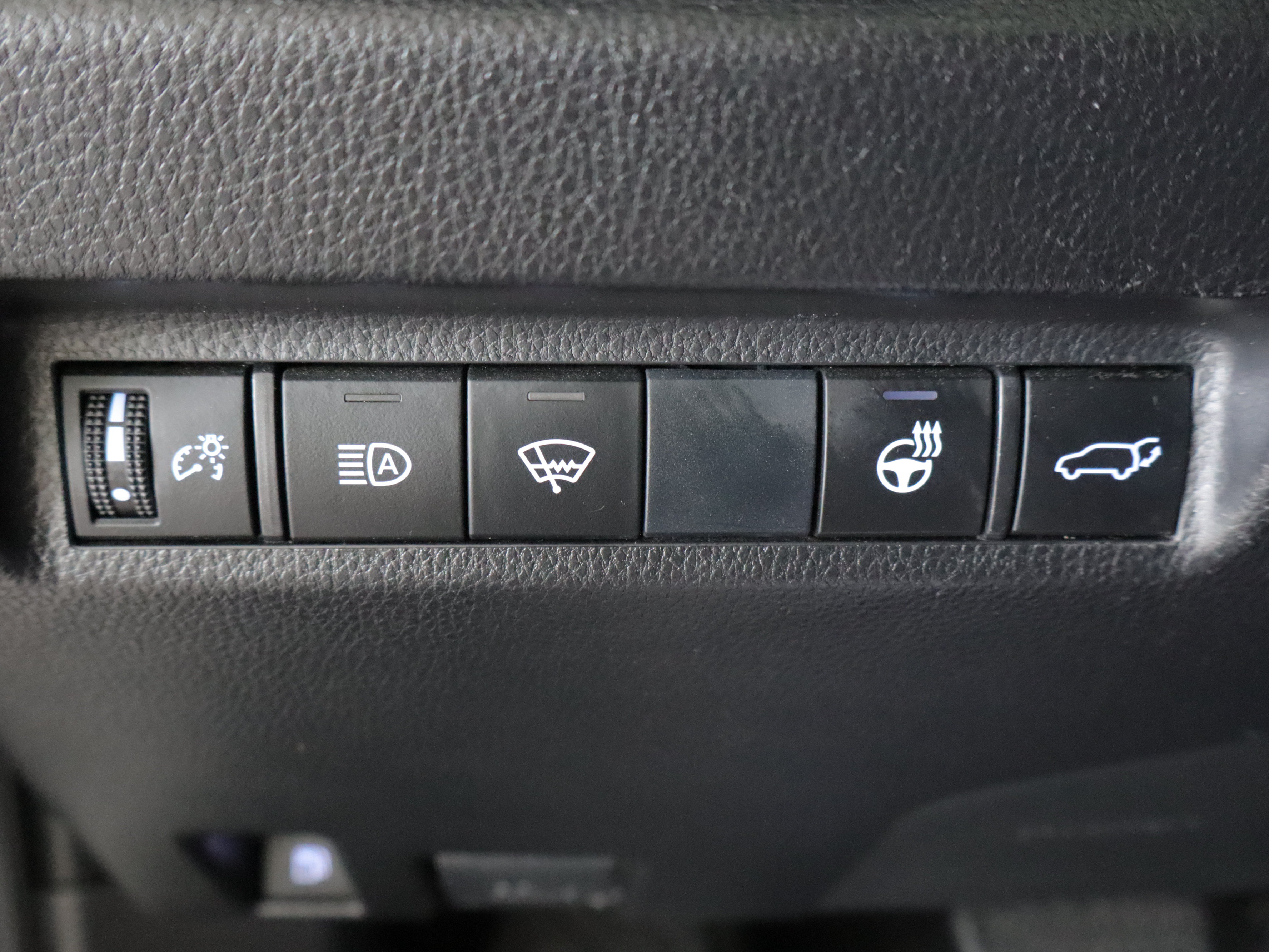 Used 2019 Toyota RAV4 XSE AWD/4WD image 20
