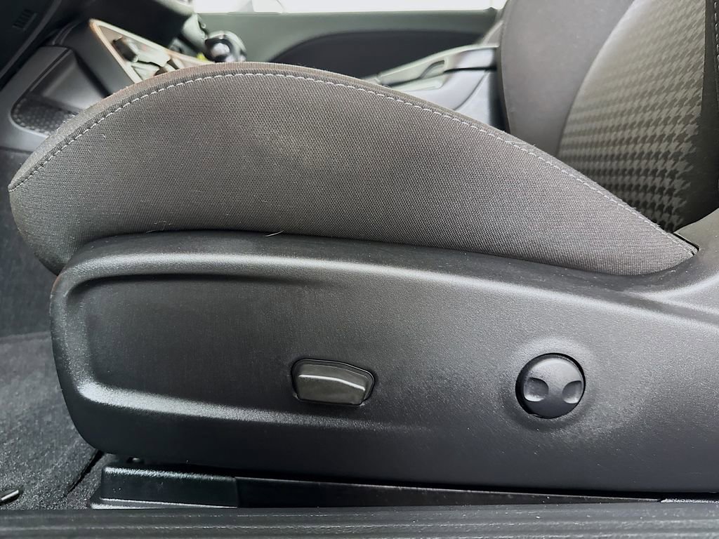 Used 2022 Dodge Challenger R/T w/ Blacktop Package image 16