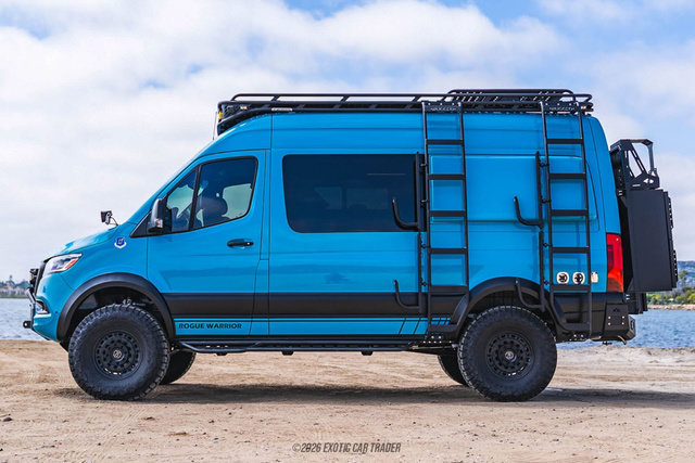 Used 2024 Mercedes-Benz Sprinter 2500 image 3