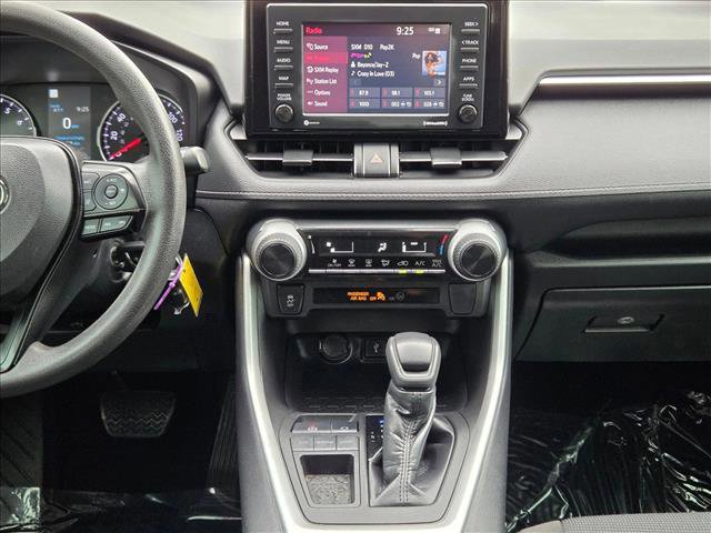 Certified 2022 Toyota RAV4 LE w/ Carpet Mat Package (TMS) image 15