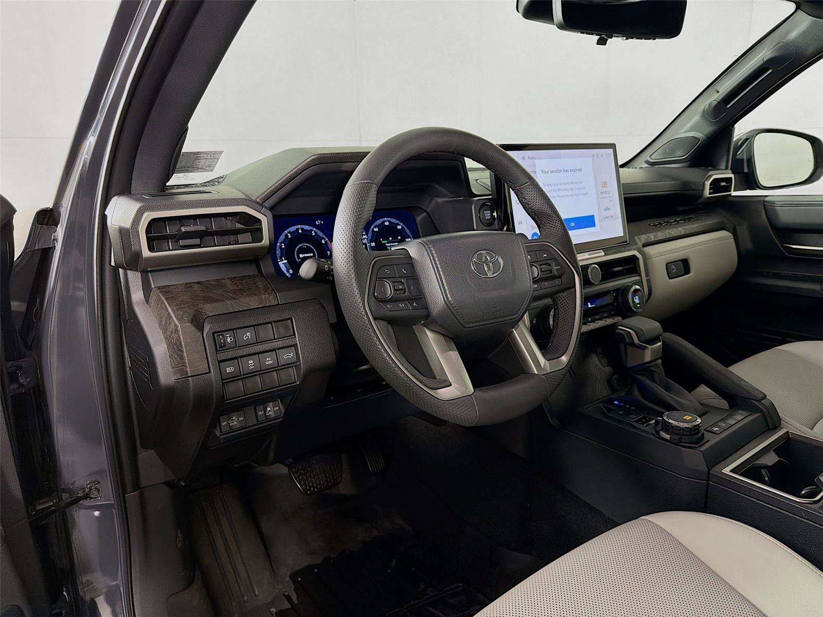 Used 2024 Toyota Tacoma Limited w/ Limited Package (LT) image 9