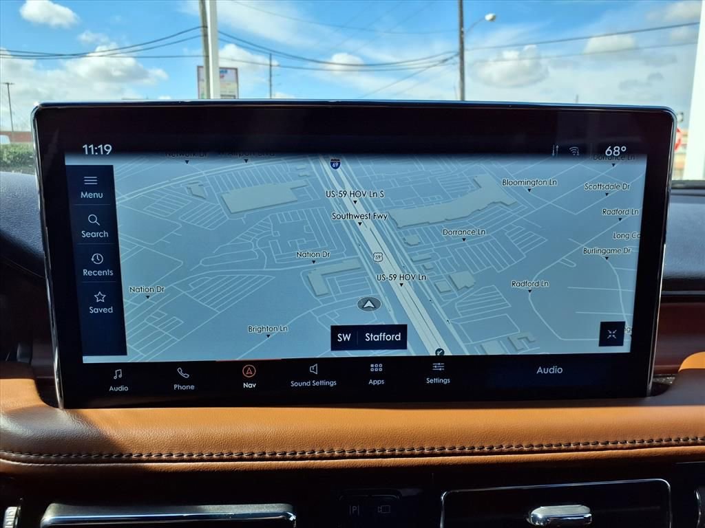 Used 2022 Lincoln Nautilus Reserve w/ Equipment Group 202A AWD/4WD image 9