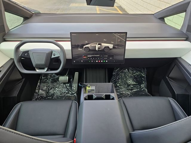 Used 2025 Tesla Cybertruck AWD Crew Cab image 2