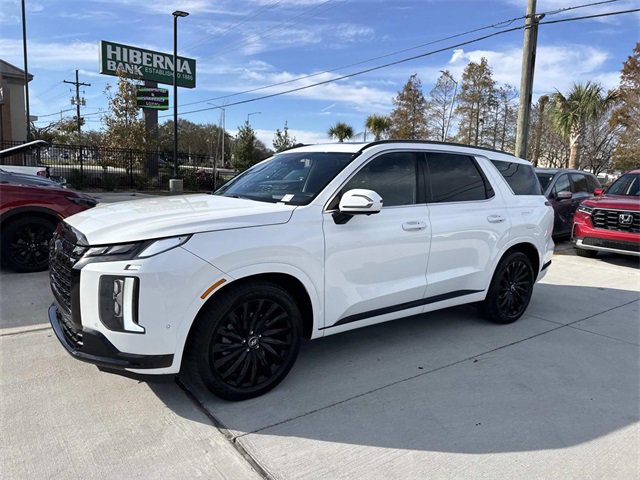 Used 2024 Hyundai Palisade Calligraphy image 3